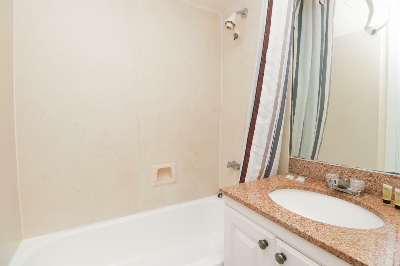 670 Partial Ocean View Hollywood Beach デイニア・ビーチ エクステリア 写真